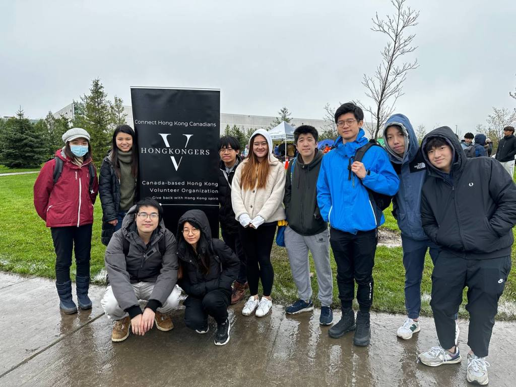 Tree planting at Hillmount&nbsp;Park